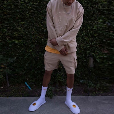 Drew House Smiley 卡其色多口袋工裝休閒短褲 男女適用 DH-VF5212-KH Shop Drew House Smiley 卡其色多口袋工裝休閒短褲 男女適用 DH-VF5212-KH