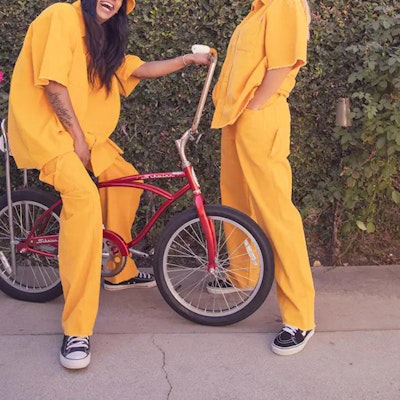 Seluar Drew House Smiley Corduroy Kuning Unisex Retro Panjang Kasual. DR-SS20-79 Details for Seluar Drew House Smiley Corduroy Kuning Unisex Retro Panjang Kasual. DR-SS20-79