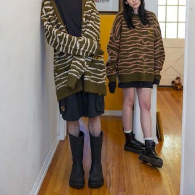 드류 하우스 스마일리 FW21 카고 블랙 유니섹스 더블 포켓 반바지. DR-FW21-064 Shop 드류 하우스 스마일리 FW21 카고 블랙 유니섹스 더블 포켓 반바지. DR-FW21-064