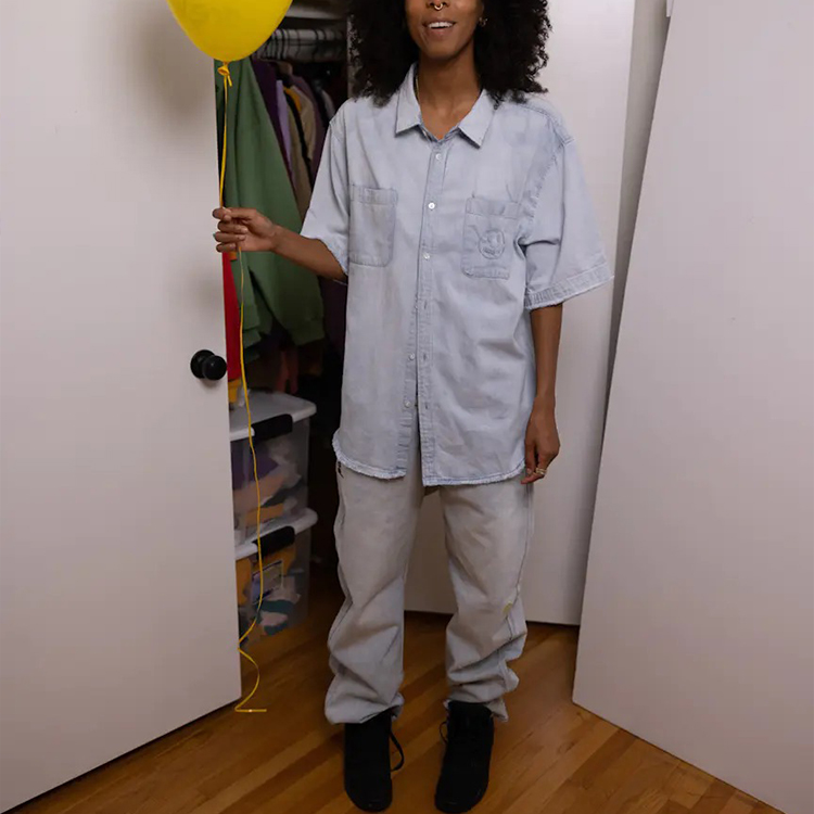 Purchase 드루하우스 스마일리 라이트웨이트 데님 셔츠 라이트 인디고 유니섹스. DR-SS21-88