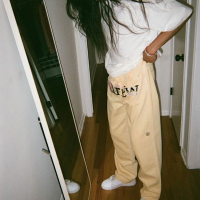 드류 하우스 스마일 로고 SS21 옐로우 플로럴 자수 카펜터 진 데님 DR-SS21-116 3