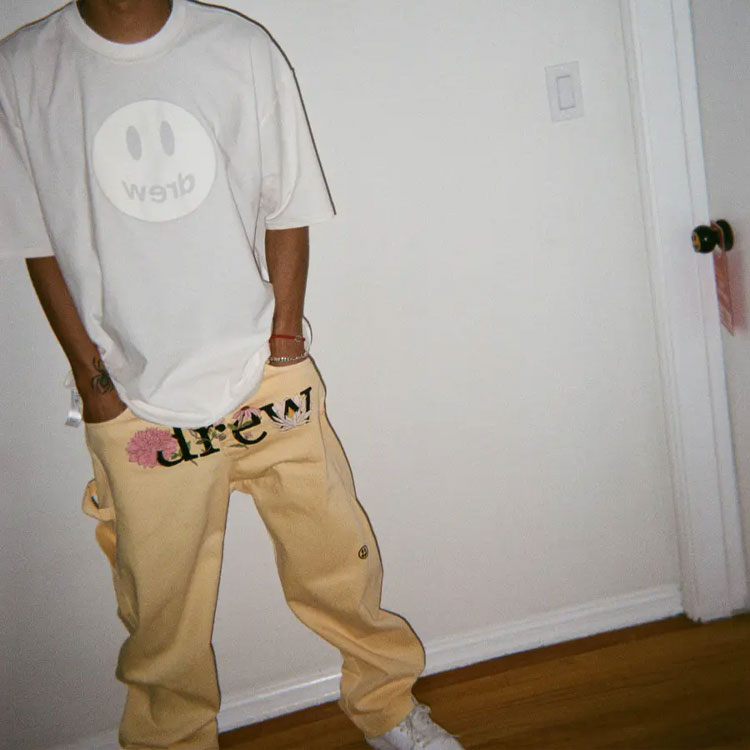 Sizing 드류 하우스 스마일 로고 SS21 옐로우 플로럴 자수 카펜터 진 데님 DR-SS21-116