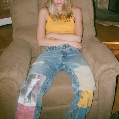 Drew House Smiley Patchwork Vintage Jeans Unisex Biru Pudar DR-FW20-96 Sizing Drew House Smiley Patchwork Vintage Jeans Unisex Biru Pudar DR-FW20-96