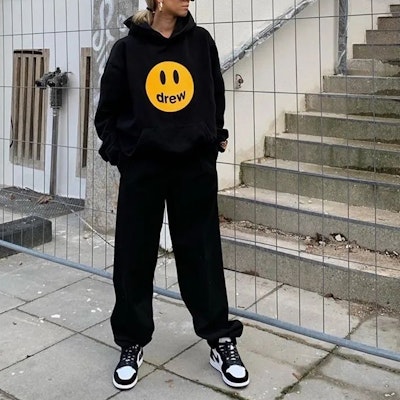 ドリューハウス スマイリープリント ブラック フリース プルオーバー ユニセックスパーカー DR0117 Purchase ドリューハウス スマイリープリント ブラック フリース プルオーバー ユニセックスパーカー DR0117
