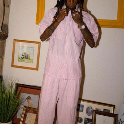 Drew House Smiley Seersucker Baju Poket Lengan Pendek Jalur Pink Unisex. DR-SS21-124 Purchase Drew House Smiley Seersucker Baju Poket Lengan Pendek Jalur Pink Unisex. DR-SS21-124