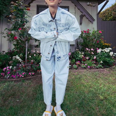 Drew House Smiley Jeans Biru Indigo Unisex Potongan Longgar Gaya Terkini. DR-SS22-231 Shop Drew House Smiley Jeans Biru Indigo Unisex Potongan Longgar Gaya Terkini. DR-SS22-231