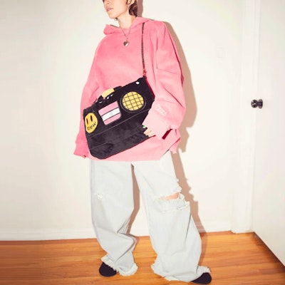 Drew House Smiley Jeans Koyak Ultra Wide Leg Vintage Indigo Unisex Biru. DR-SS22-161 Details for Drew House Smiley Jeans Koyak Ultra Wide Leg Vintage Indigo Unisex Biru. DR-SS22-161