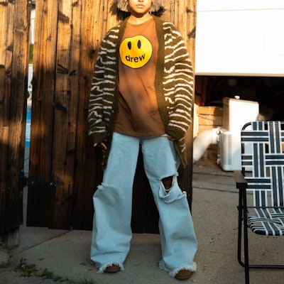 Drew House Smiley Jeans Koyak Ultra Wide Leg Vintage Indigo Unisex Biru. DR-SS22-161 Sizing Drew House Smiley Jeans Koyak Ultra Wide Leg Vintage Indigo Unisex Biru. DR-SS22-161