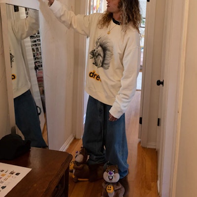 Drew House 男士松鼠印花圆领套头衫卫衣 - 白色 DW-FW22-1223-80 Shop Drew House 男士松鼠印花圆领套头衫卫衣 - 白色 DW-FW22-1223-80