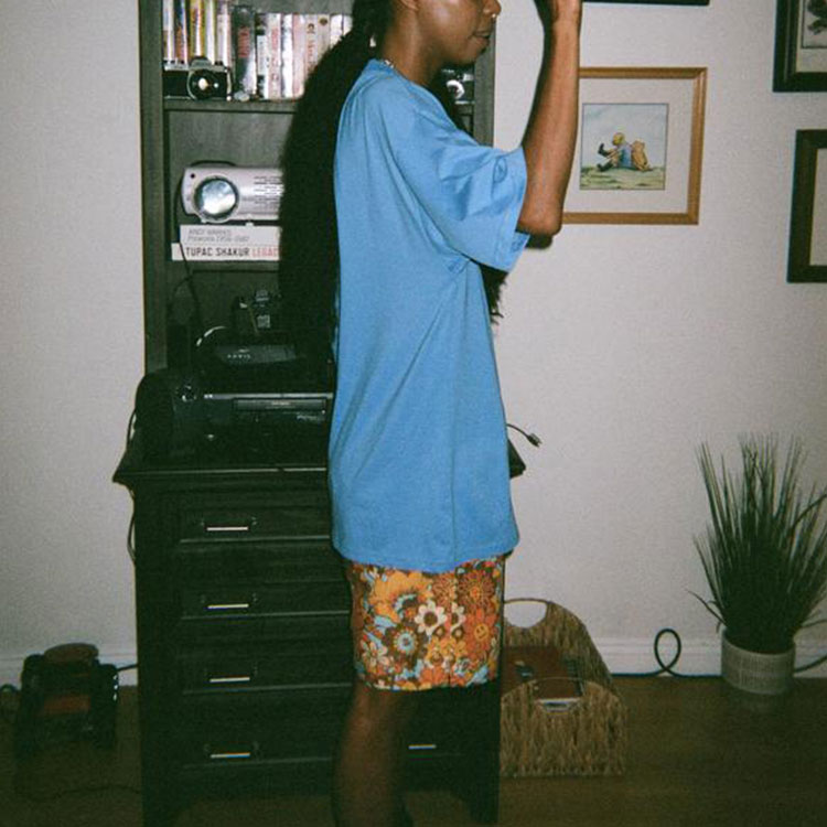 Cheap Drew House SS21 笑脸花卉印花男女同款短裤 多色款。 DR-SS21-118