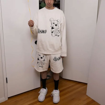 Drew House SS21 Theodore 素描图案圆领卫衣 男女同款 白色. DR-SS21-74 Purchase Drew House SS21 Theodore 素描图案圆领卫衣 男女同款 白色. DR-SS21-74