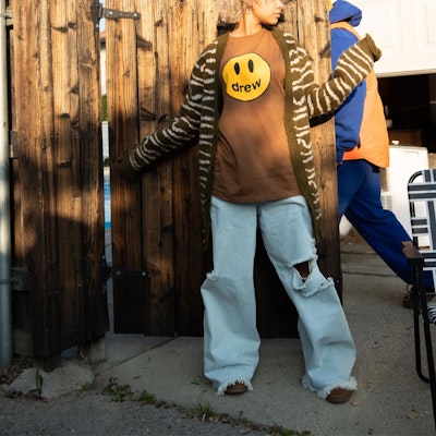 Camiseta Unisex Marrón Drew House SS22 con Estampado Smiley Mascota. DR-SS22-002 Details for Camiseta Unisex Marrón Drew House SS22 con Estampado Smiley Mascota. DR-SS22-002