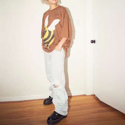 Drew House SS22 Smiley Carpenter Jeans Biru Vintage Indigo Unisex. DR-SS22-122 Purchase Drew House SS22 Smiley Carpenter Jeans Biru Vintage Indigo Unisex. DR-SS22-122