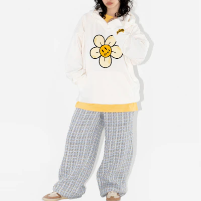 Drew House Hoodie Daisy Putih Unisex Pullover Sweatshirt SS23. DH-SS23-006 Purchase Drew House Hoodie Daisy Putih Unisex Pullover Sweatshirt SS23. DH-SS23-006
