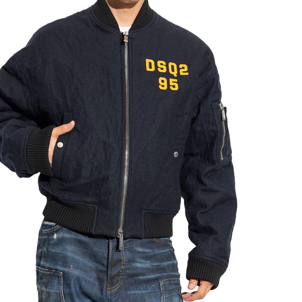 Shop DSQUARED2 Jaket Hitam Oversized Ritsleting Motif Huruf Lengan Panjang. S71AN0563S44216-477