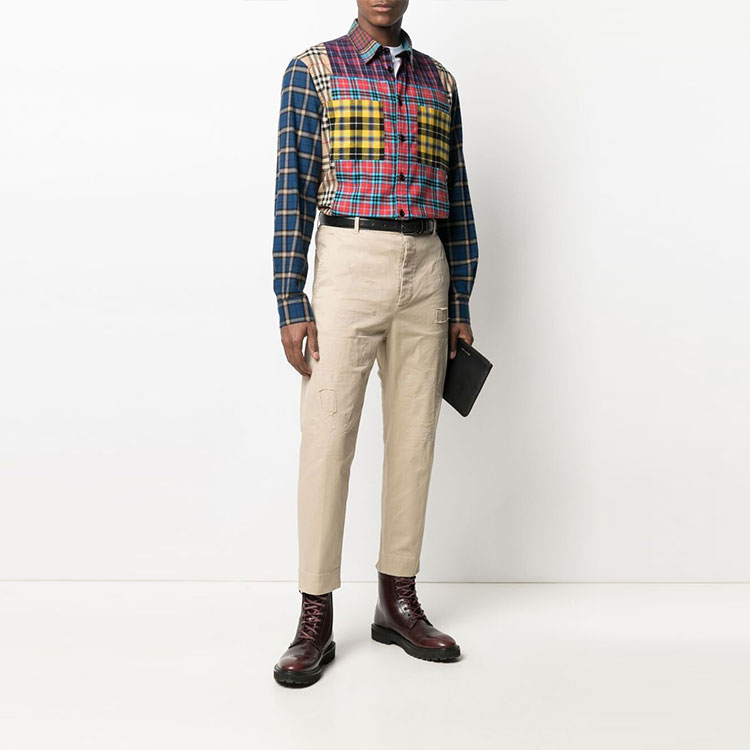 Lookbook 디스퀘어드2 솔리드 스트레이트 핏 캐주얼 팬츠 카키. S74KB0538S39021-111