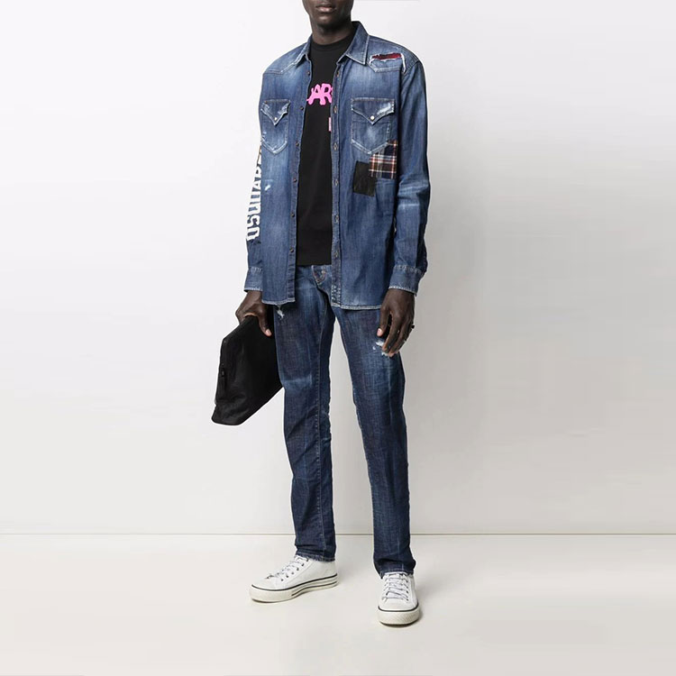 Lookbook DSQUARED2 Kemeja Denim Lengan Panjang Distressed Biru. S71DM0480S30341-470