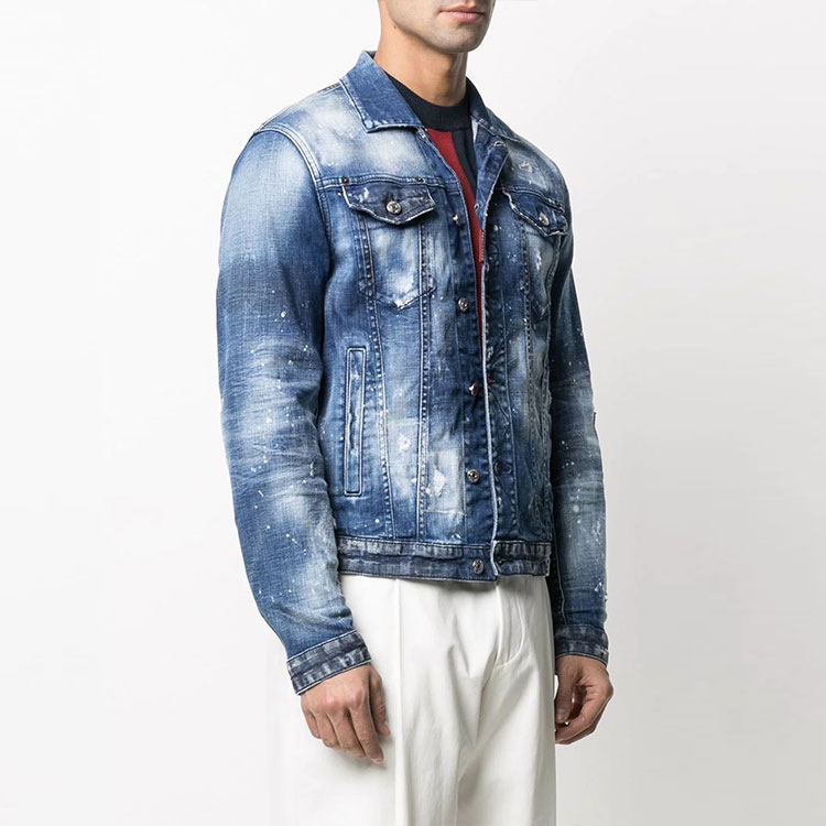 Shop DSQUARED2 ペイントスプラッター加工デニムジャケット メンズ ブルー S74AM1136S30342-470