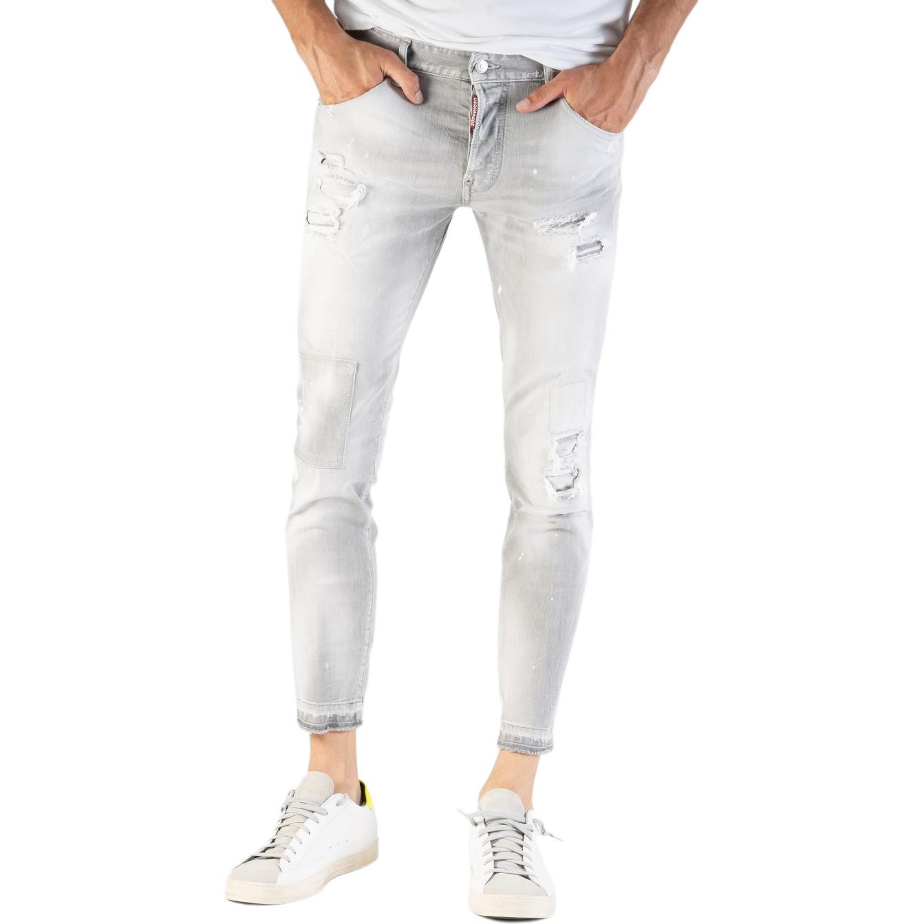 DSQUARED2 FW21  Low-Rise Skinny Jeans with Distressed Details in Gray. S74LB0987S30260-852