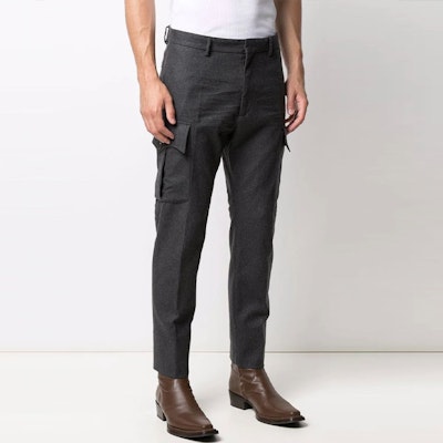 DSQUARED2 FW21 Celana Kasual Tapered Warna Solid Abu Gelap S74KB0558S52997-860 Purchase DSQUARED2 FW21 Celana Kasual Tapered Warna Solid Abu Gelap S74KB0558S52997-860