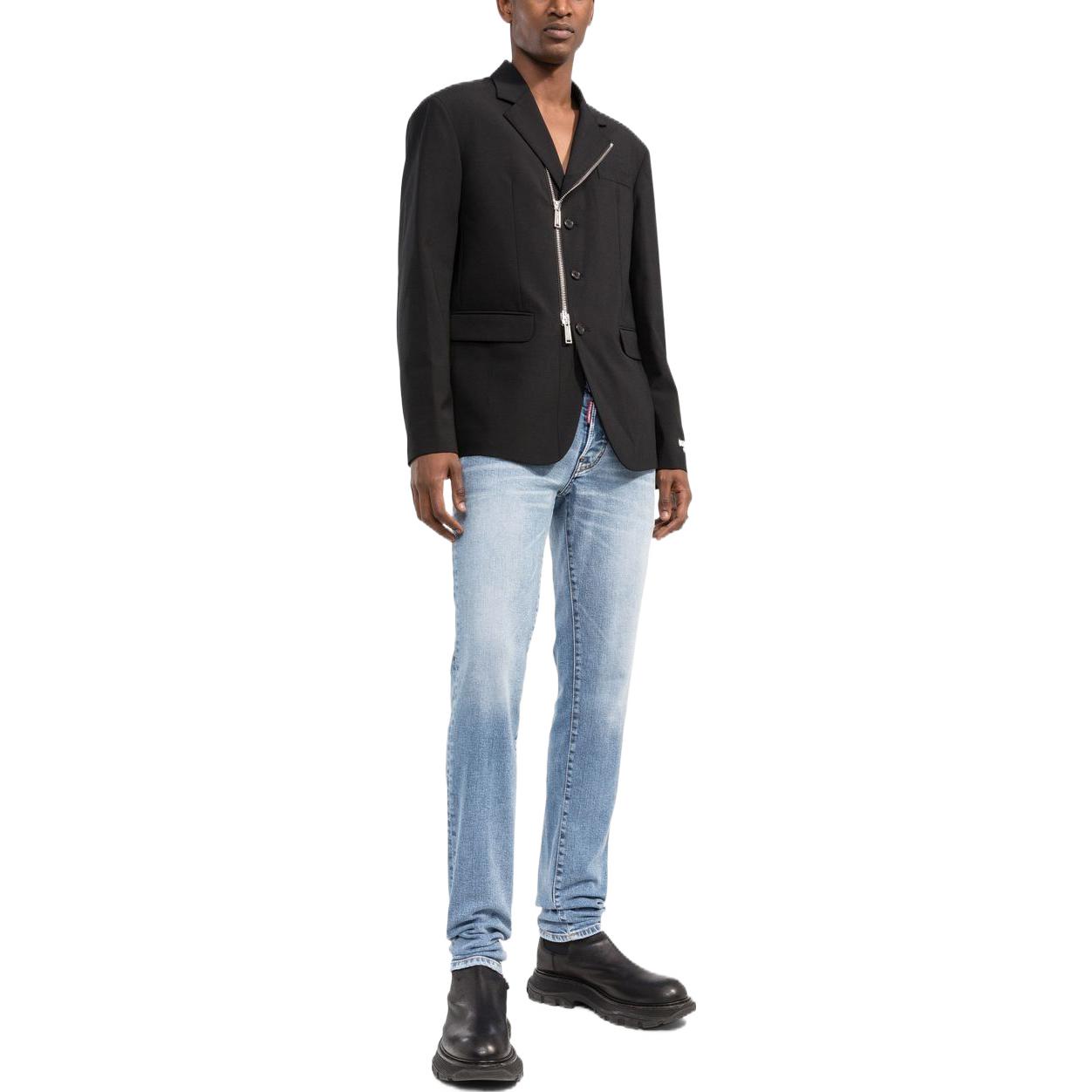 Lookbook DSQUARED2 FW22 Jaket Zip Hitam dengan Reka Bentuk Logo Cetak Solid. S74BN1134S40320-900