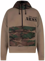 DSQUARED2 FW22 Camo Print Pocket Hoodie Camel Sweatshirt. S71GU0539S25030-155 DSQUARED2 FW22 Camo Print Pocket Hoodie Camel Sweatshirt. S71GU0539S25030-155