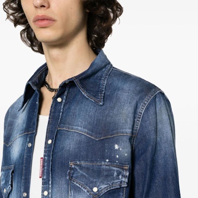 DSQUARED2 FW23 Kemeja Lengan Panjang Biru dengan Efek Cipratan. S74DM0795S30341-470 Details for DSQUARED2 FW23 Kemeja Lengan Panjang Biru dengan Efek Cipratan. S74DM0795S30341-470