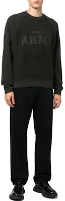 DSQUARED2 Logo Crewneck Pullover Sweater Santai Pria Warna Hitam S71GU0544S25556-697 Lookbook DSQUARED2 Logo Crewneck Pullover Sweater Santai Pria Warna Hitam S71GU0544S25556-697