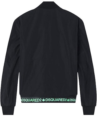 DSQUARED2 Jaket Lengan Panjang Patchwork Logo Cetak Hitam S74AM0899S47858-900 Lookbook DSQUARED2 Jaket Lengan Panjang Patchwork Logo Cetak Hitam S74AM0899S47858-900