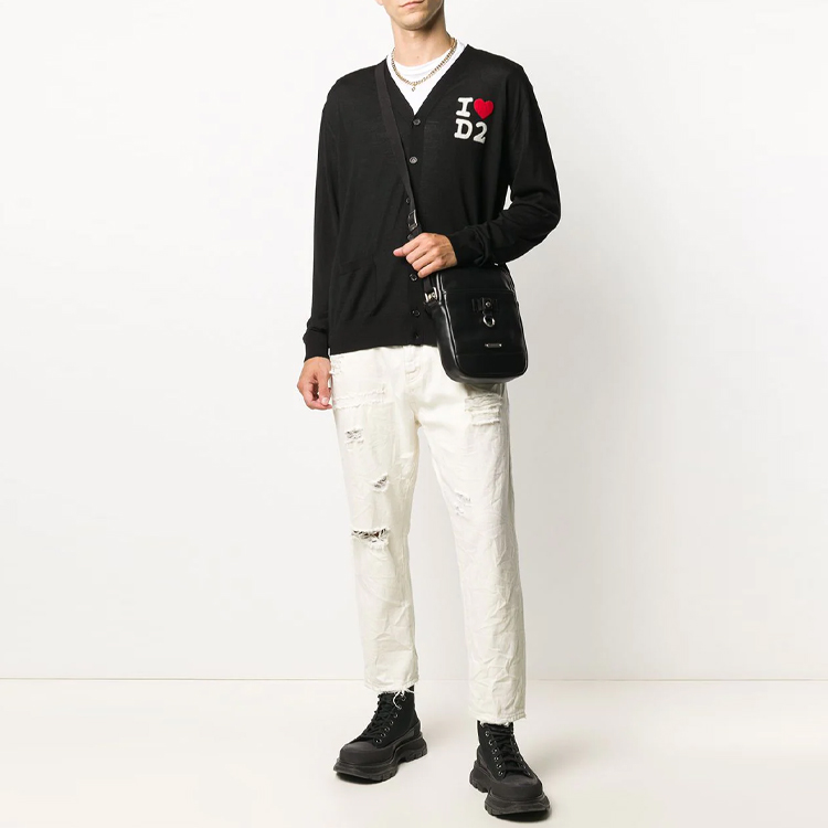 Lookbook DSQUARED2 Baju Sejuk Wool Leher-V Logo Sulam Hitam. S74HA1100S17399-900