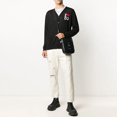 DSQUARED2 Baju Sejuk Wool Leher-V Logo Sulam Hitam. S74HA1100S17399-900 Lookbook DSQUARED2 Baju Sejuk Wool Leher-V Logo Sulam Hitam. S74HA1100S17399-900