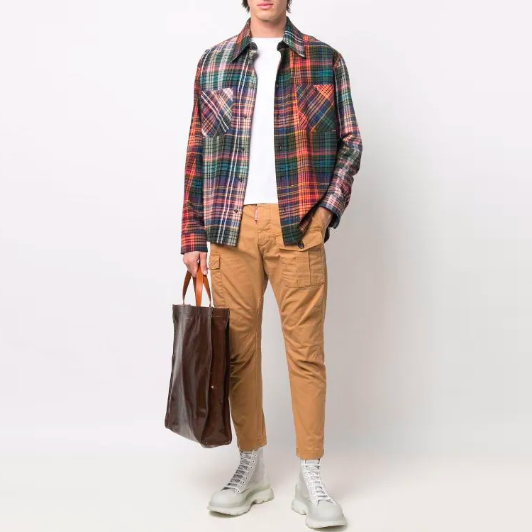 Lookbook DSQUARED2 SS22 Seluar Cargo Lurus dengan Zip. S74KB0633S41794-164