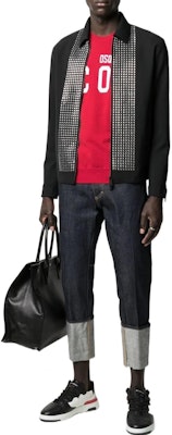 DSQUARED2 SS22 Jaket Lelaki Hitam Berzip Berkerah Bertatah. S71AN0264S40320900 Lookbook DSQUARED2 SS22 Jaket Lelaki Hitam Berzip Berkerah Bertatah. S71AN0264S40320900