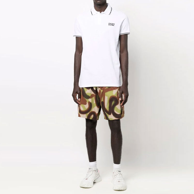 Lookbook DSQUARED2 SS22喷涂效果纽扣工装短裤棕色男士款 S74MU0698S54405-002S