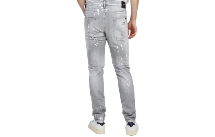 Lookbook DSQUARED2 SS24 男士水洗做旧拉链口袋牛仔裤 浅灰色 S71LB1374S30260-852