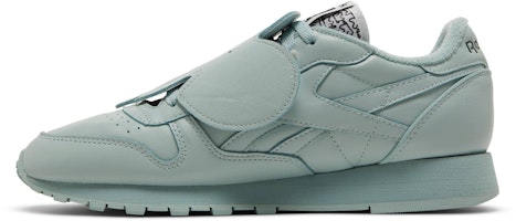 이म्스 x 리복 클래식 레더 '엘리펀트 - 시사이드 그레이' GY6385 Lookbook 이म्스 x 리복 클래식 레더 '엘리펀트 - 시사이드 그레이' GY6385