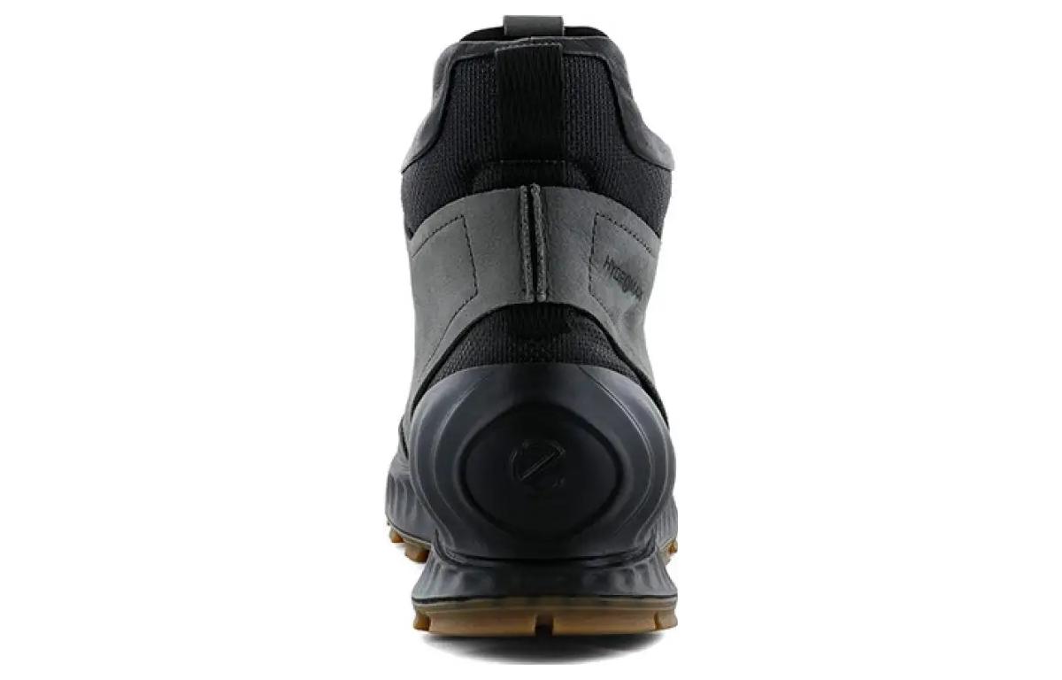 Shop ECCO 高帮舒适简约灰色户外鞋 83230401602