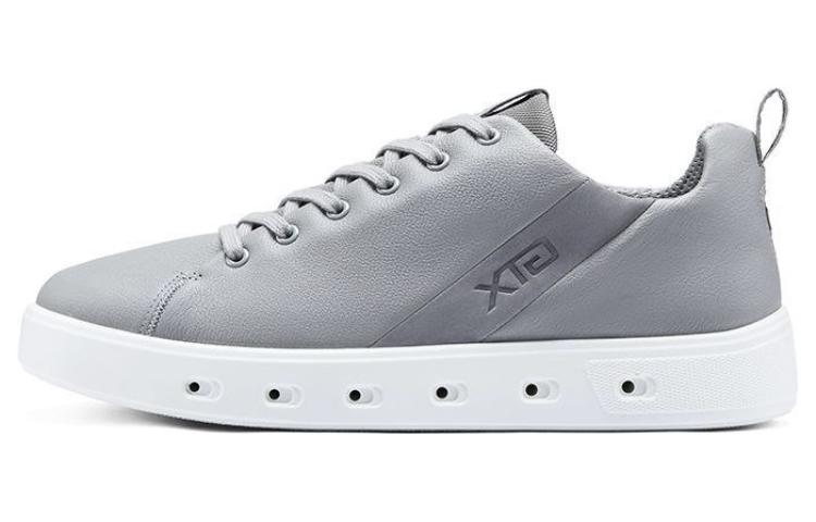 ECCO Leather Round Toe Lace-Up Low Top 'Silver'