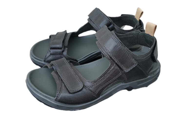 Lookbook ECCOレザー ビーチサンダル (ダークブラウン) 82211451196