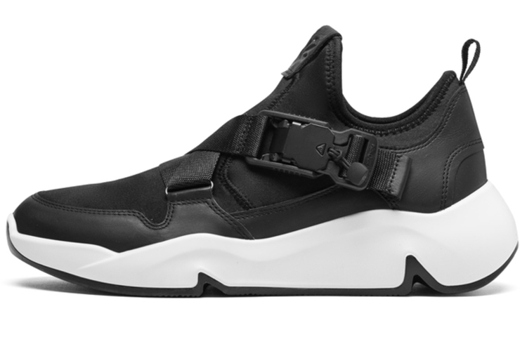 ECCO Low Top 'Black'