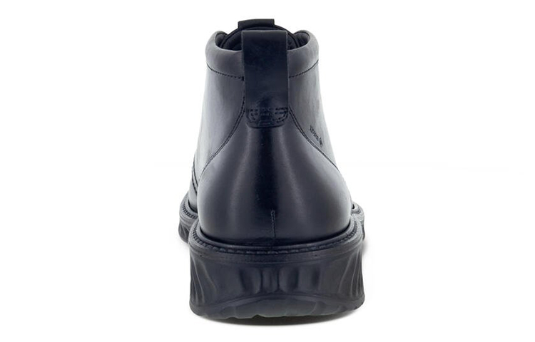 Shop ecco 愛步 St.1 Hybrid Gtx 舒適耐磨短靴 黑色