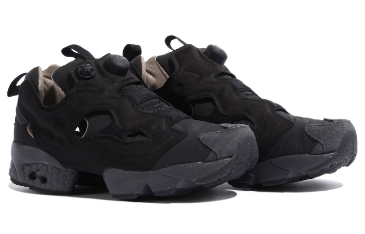 Lookbook emmi x Reebok Instapump Fury 'Hitam' Sneakers GW1180