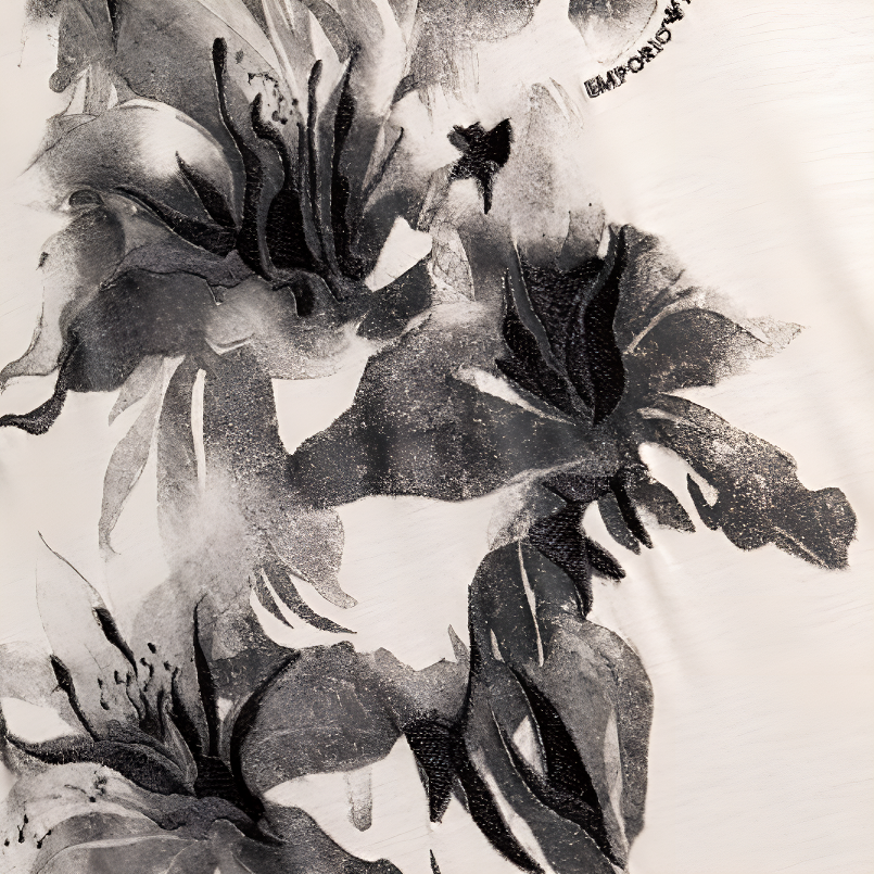 Purchase エンポリオアルマーニ ベージュ 花刺繍 クルーネック Tシャツ EM001024AF10017U1098