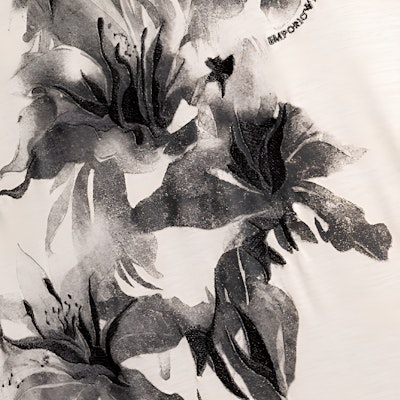 エンポリオアルマーニ ベージュ 花刺繍 クルーネック Tシャツ EM001024AF10017U1098 Purchase エンポリオアルマーニ ベージュ 花刺繍 クルーネック Tシャツ EM001024AF10017U1098