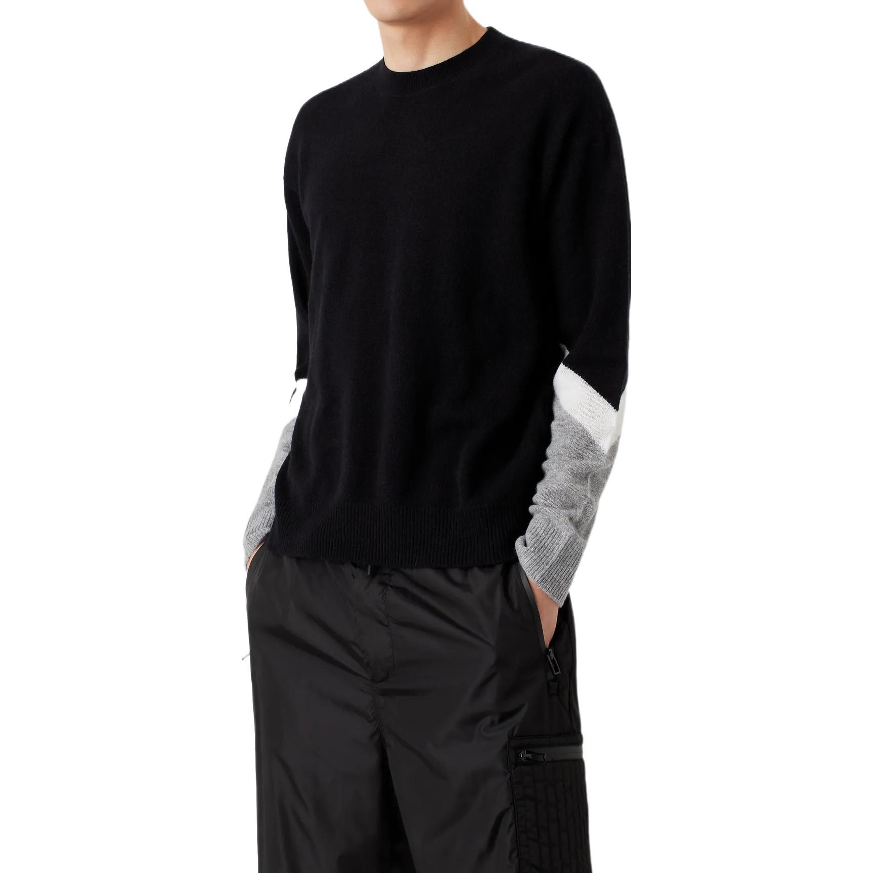 Lookbook Suéter de Cashmere Negro Contrastado Emporio Armani para Hombre. 3R1MX6-1MDTZ-0920