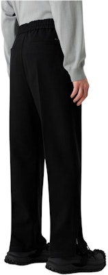 Emporio Armani 黑色抽绳直筒休闲裤 SS24. 3D1PN4-1NFVZ-0999 Shop Emporio Armani 黑色抽绳直筒休闲裤 SS24. 3D1PN4-1NFVZ-0999