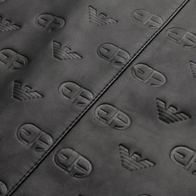 EMPORIO ARMANI 黑色压纹Logo皮革夹克 SS23. D41R74-D1P7A-999 Details for EMPORIO ARMANI 黑色压纹Logo皮革夹克 SS23. D41R74-D1P7A-999