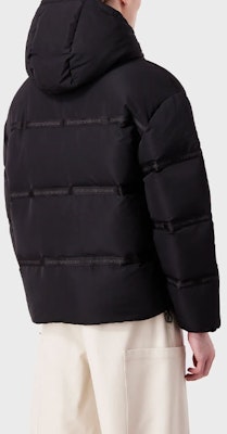 Emporio Armani Chaqueta Negra con Capucha y Cremallera Logo 6R1B90-NCFZ1-0999 Sizing Emporio Armani Chaqueta Negra con Capucha y Cremallera Logo 6R1B90-NCFZ1-0999