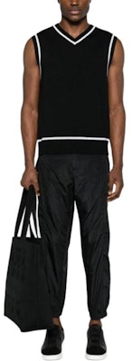 Celana Jogger Emporio Armani Hitam Mid-Rise. 3D1PC6-1NAVZ-0999 Lookbook Celana Jogger Emporio Armani Hitam Mid-Rise. 3D1PC6-1NAVZ-0999