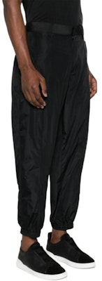 Celana Jogger Emporio Armani Hitam Mid-Rise. 3D1PC6-1NAVZ-0999 Purchase Celana Jogger Emporio Armani Hitam Mid-Rise. 3D1PC6-1NAVZ-0999